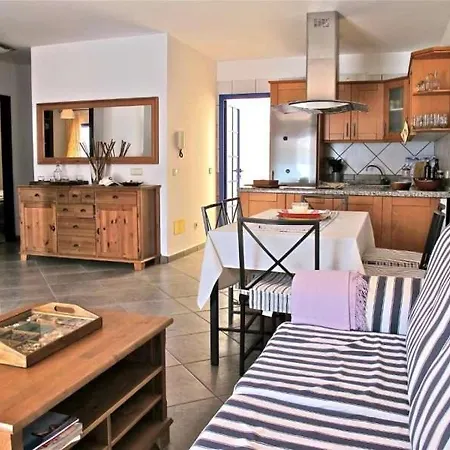 Playa Blanca Sleeps 4 Pool Wifi Apartamento *